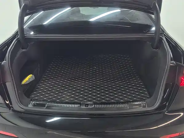 Audi A6L 2025