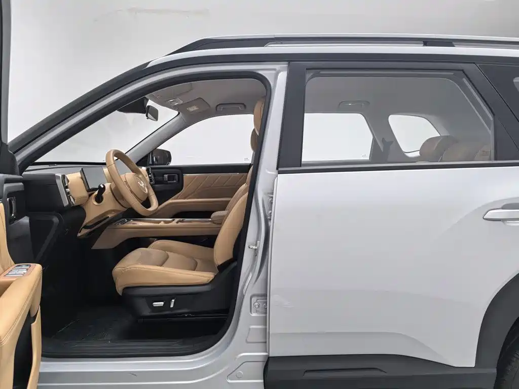 Wuling Starlight 560 New Energy 2026 — фото 10