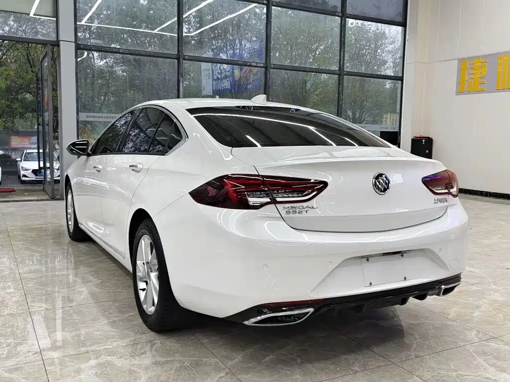 Buick Regal 2022 — фото 18