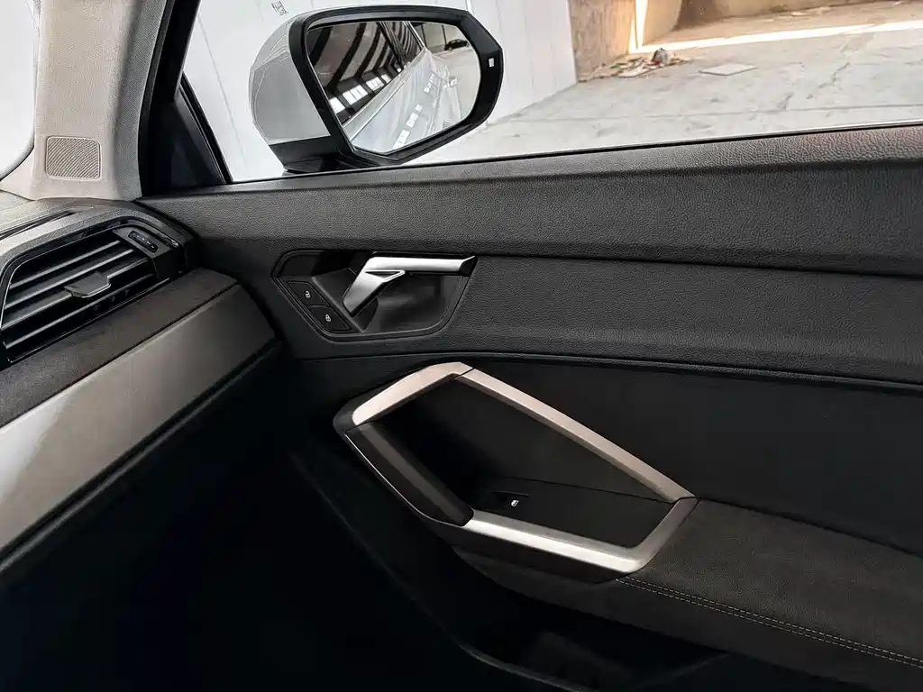 Audi Q3 2022 — фото 13