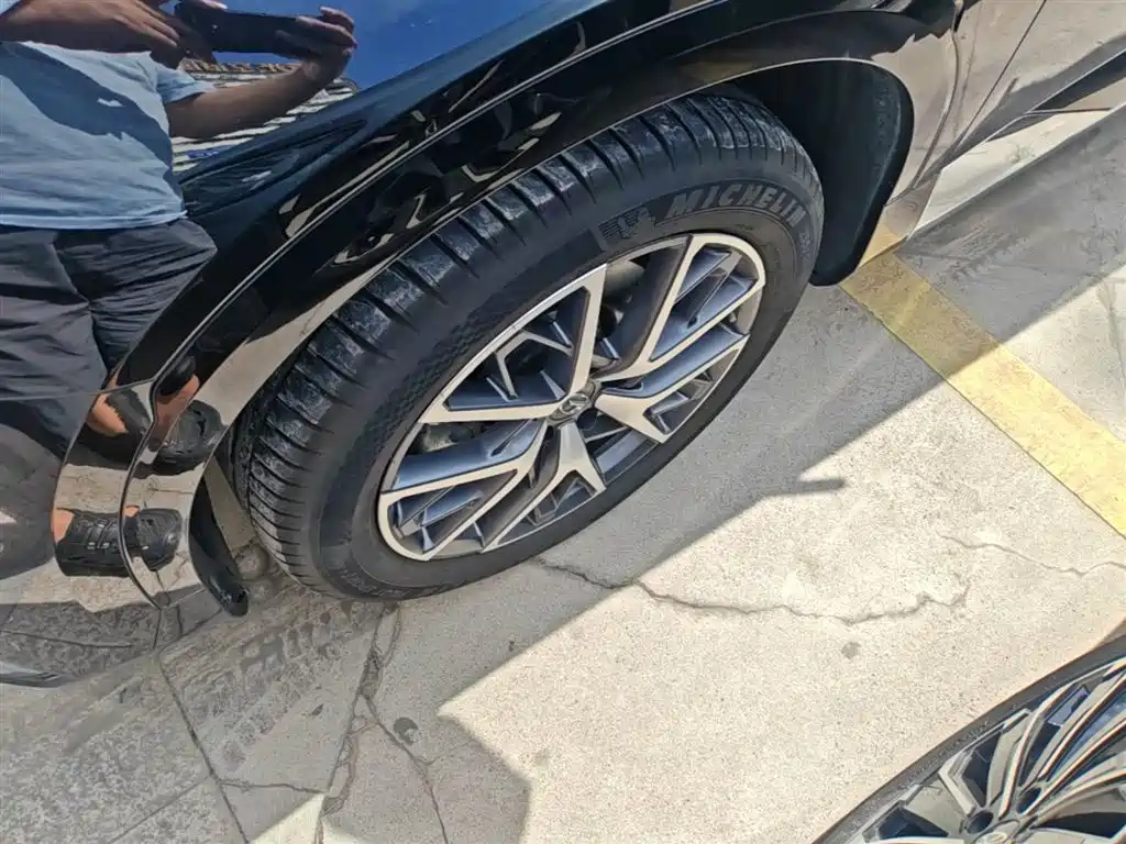 GAC Motor Trumpchi GS8 2023 — фото 23