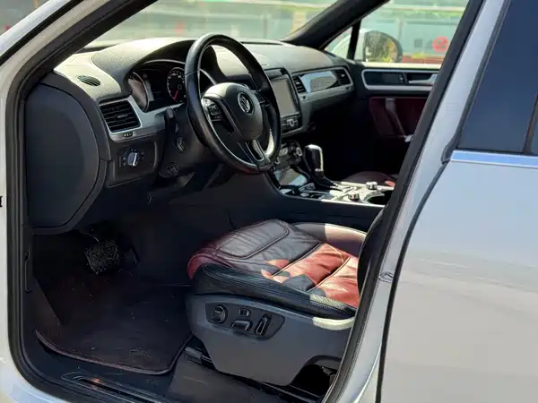 Volkswagen Touareg 2013