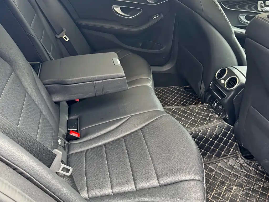Mercedes-Benz C-Class 2021 — фото 16
