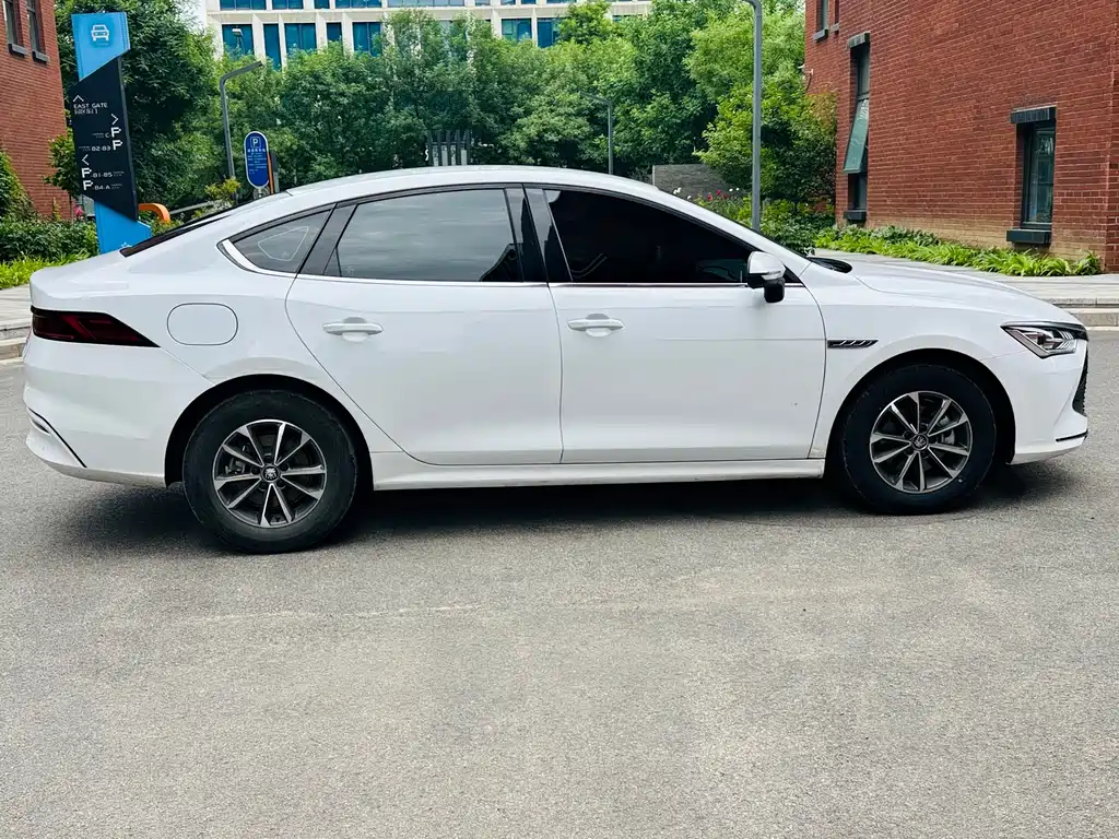 BYD Qin PLUS 2024 — фото 4