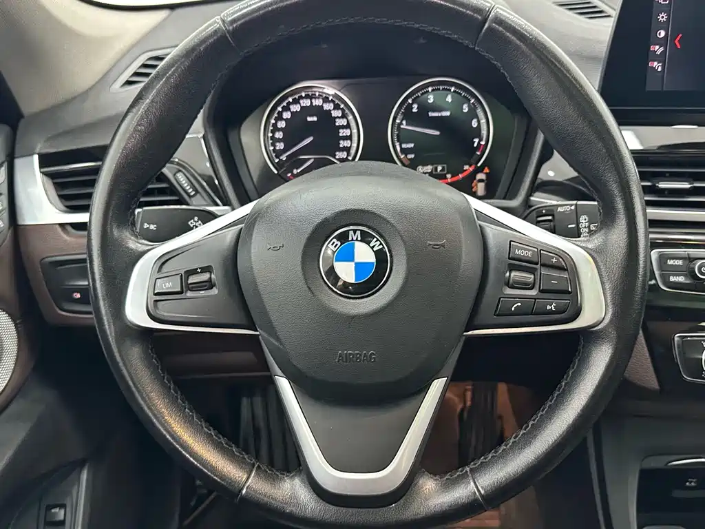 BMW X1 2022 — фото 11
