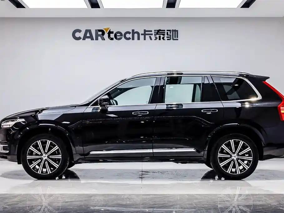 Volvo XC90 2023 — фото 3