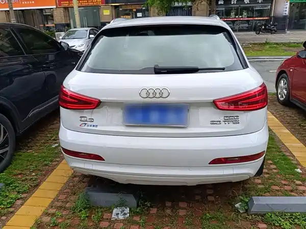 Audi Q3 2015