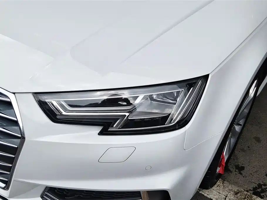 Audi A4L 2019 — фото 5