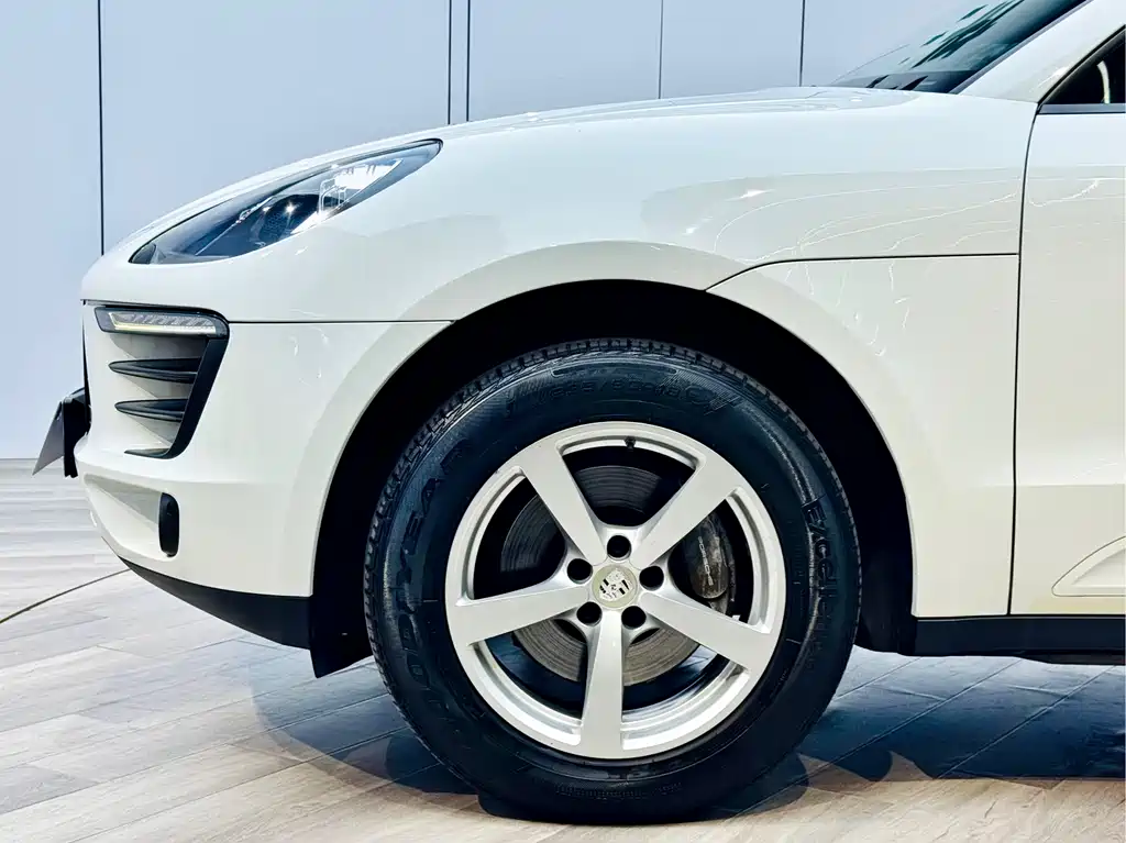 Porsche Macan 2015 — фото 23