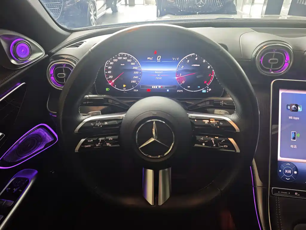 Mercedes-Benz C-Class 2023 — фото 12