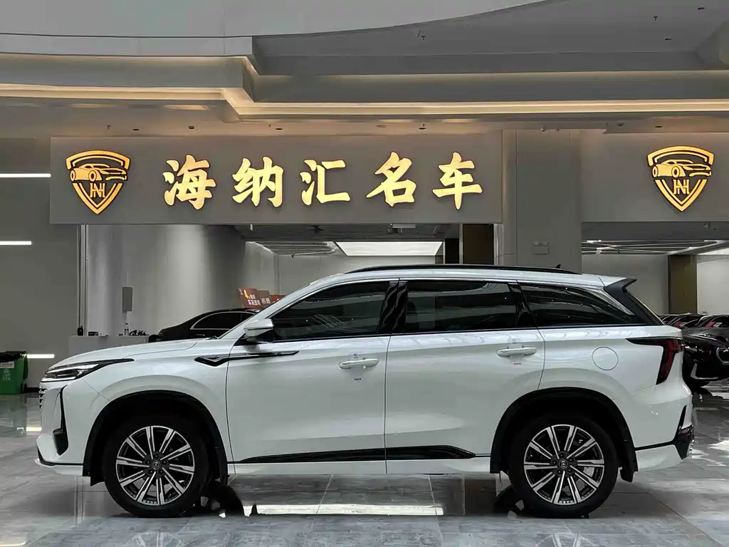 Changan CS75 PLUS 2023 — фото 2