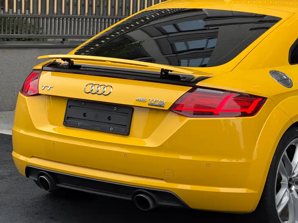 Audi TT 2015 — фото 11