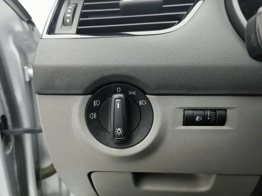 Skoda Octavia 2014 — фото 21