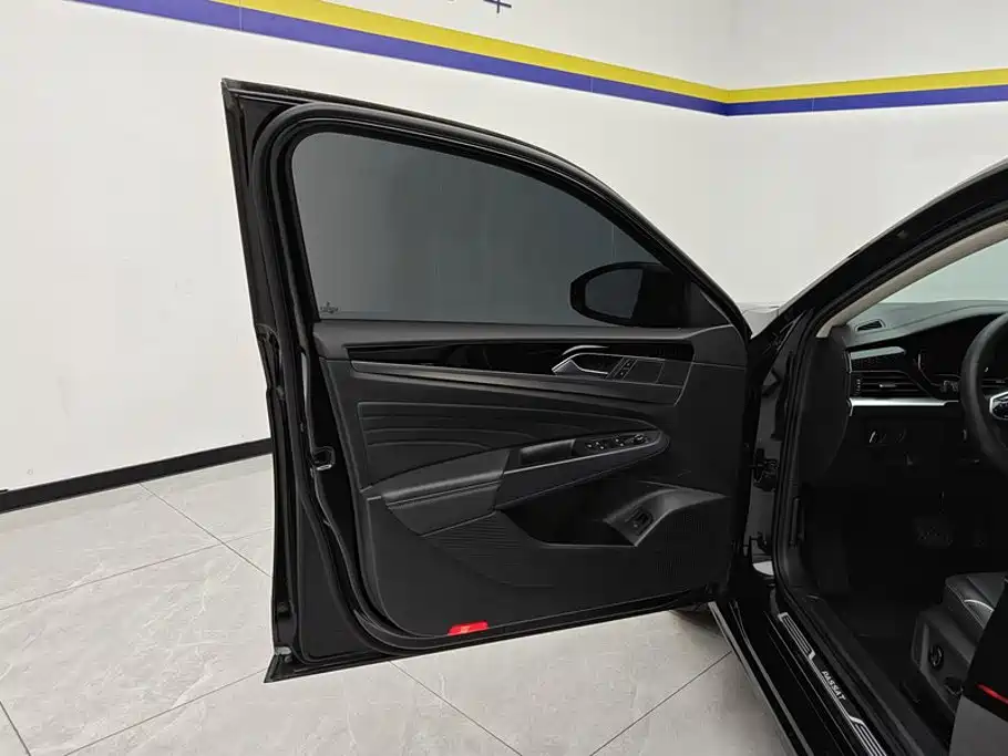 Volkswagen Passat 2023