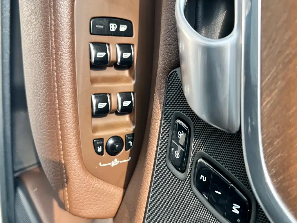 Volvo S90 2019 — фото 19