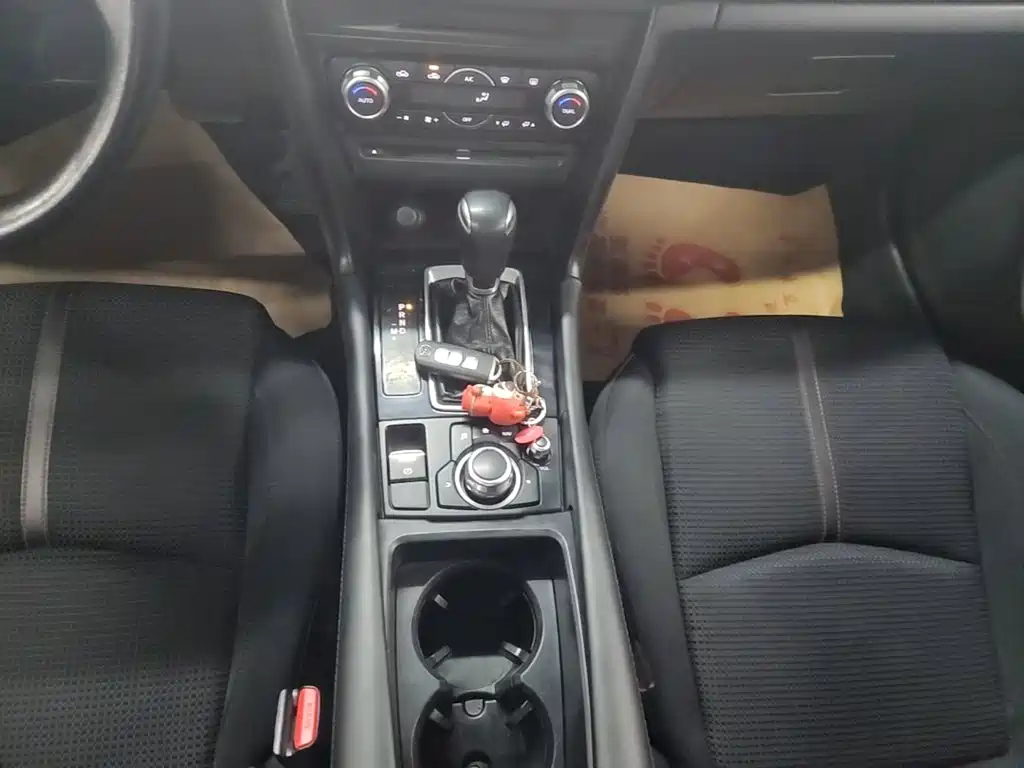 Mazda 3 Angkesela 2017 — фото 14