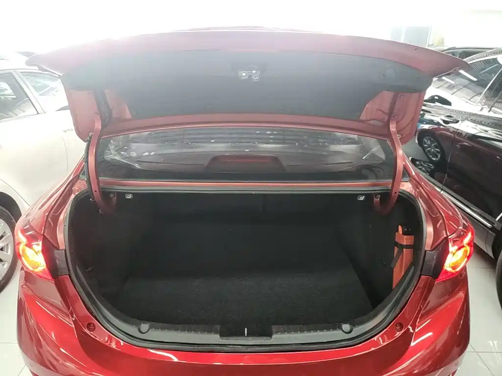 Mazda 3 Angkesela 2017 — фото 19