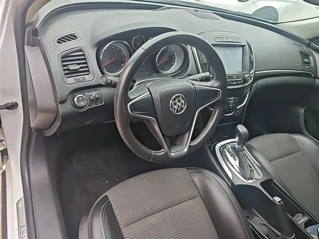Buick Regal 2015 — фото 10