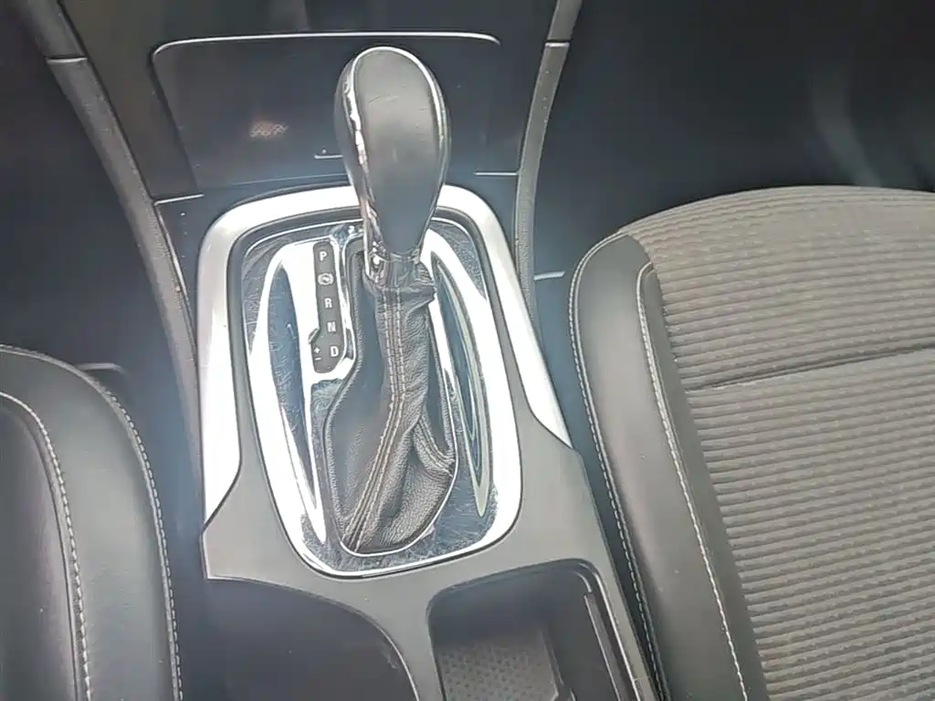 Buick Regal 2015 — фото 14