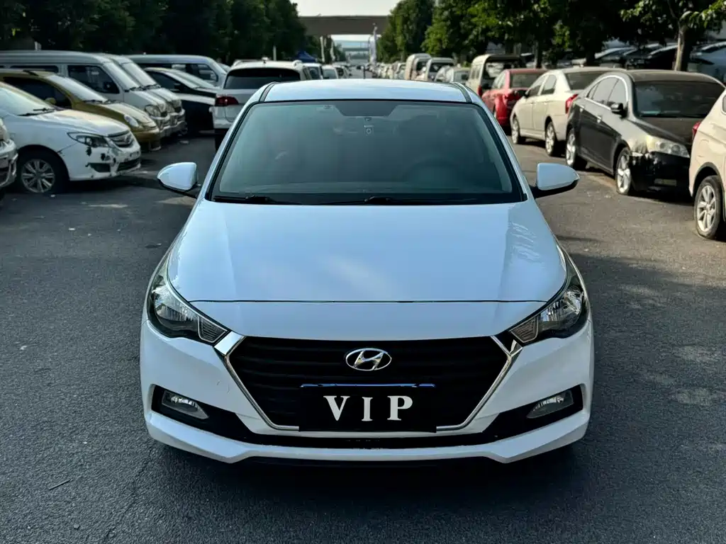 Hyundai Verna 2018 — фото 2