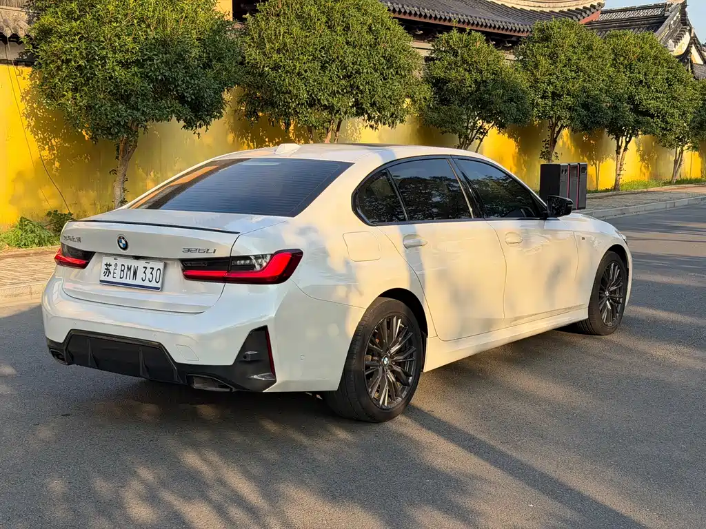 BMW 3 Series 2023