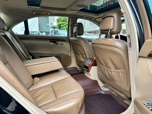 Mercedes-Benz S-Class 2008