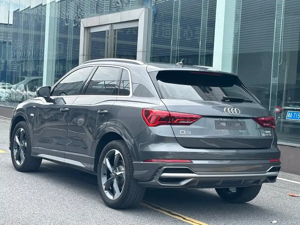 Audi Q3 2022 — фото 11