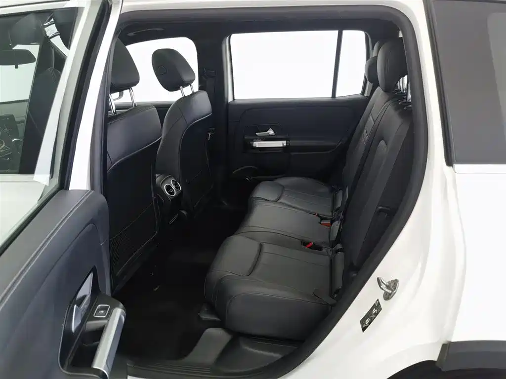 Mercedes-Benz GLB 2022 — фото 15