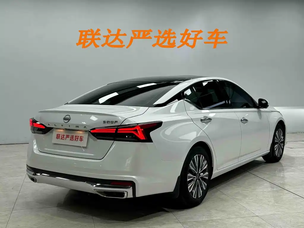 Nissan Teana 2022 — фото 25
