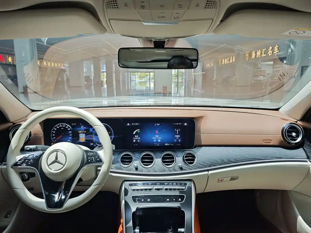Mercedes-Benz E-Class 2022 — фото 13
