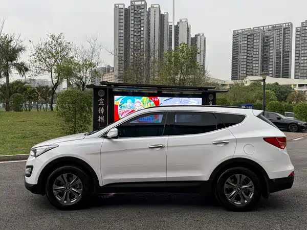 Hyundai Santa Fe 2013
