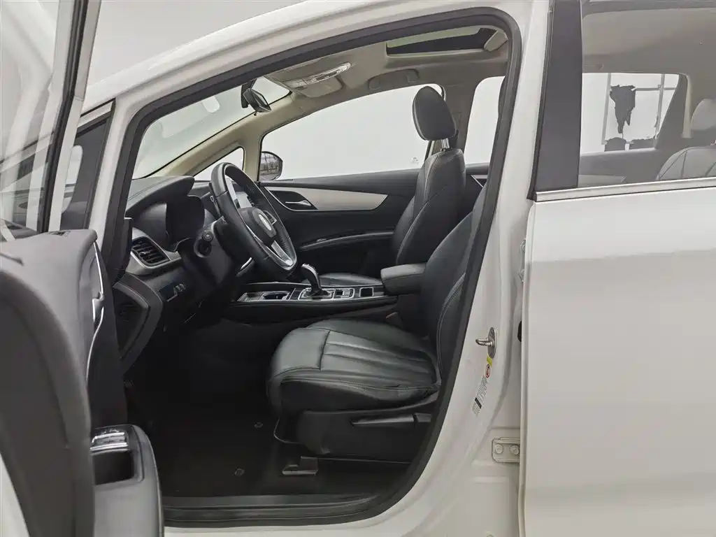 BYD MAX 2022 — фото 10