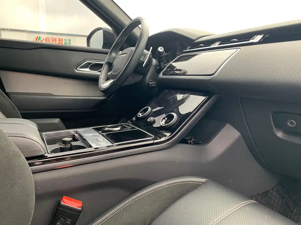Land Rover Range Rover Velar 2020 — фото 24