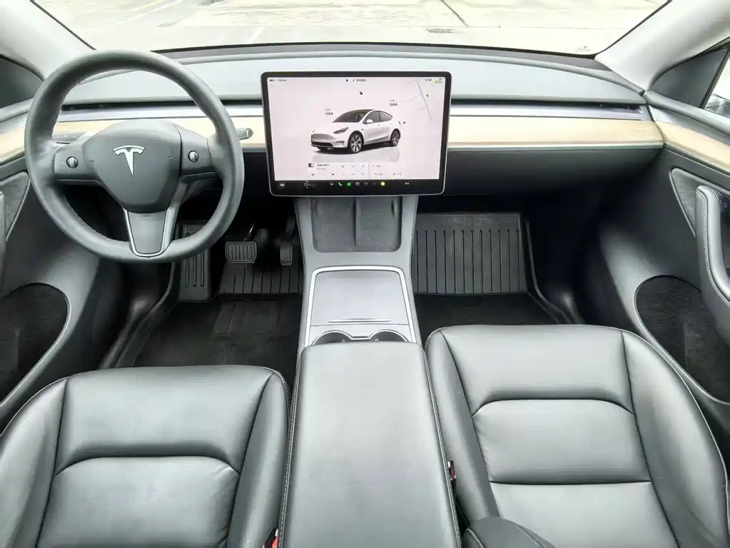 Tesla Model Y 2022 — фото 10