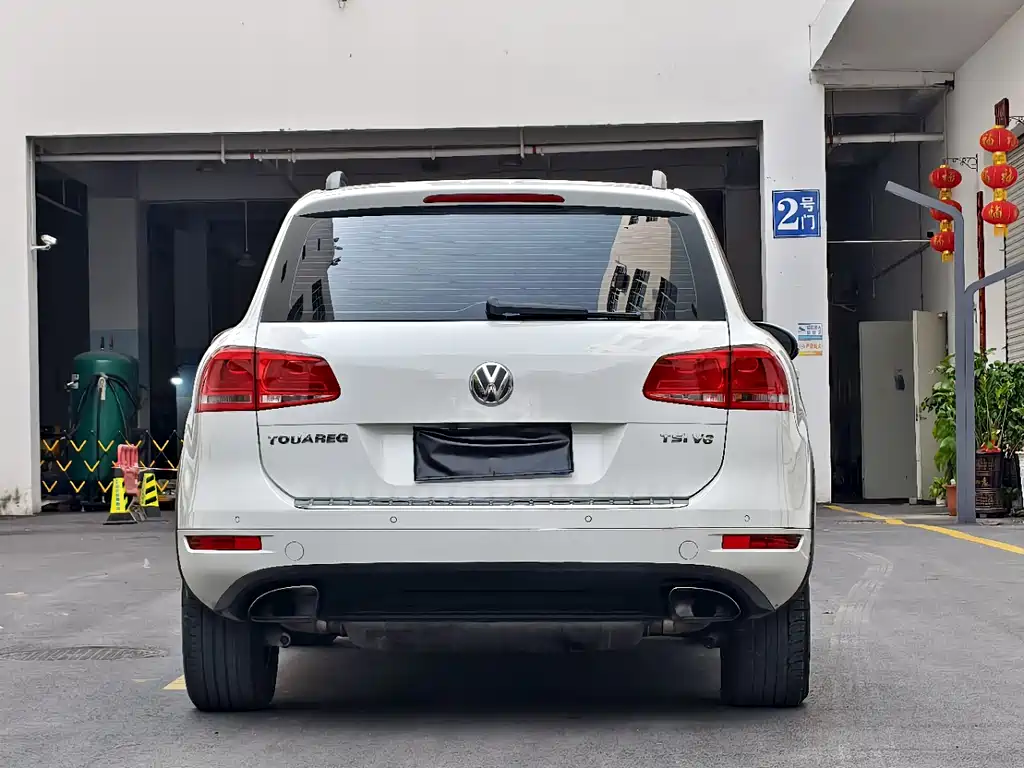 Volkswagen Touareg 2015 — фото 14