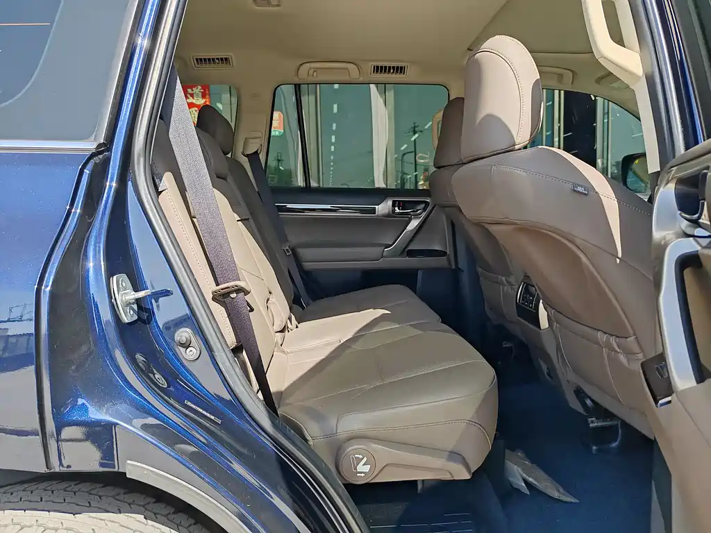 Lexus GX 2020 — фото 10