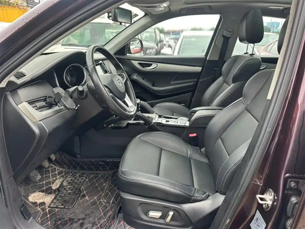 Zotye SR7 2016