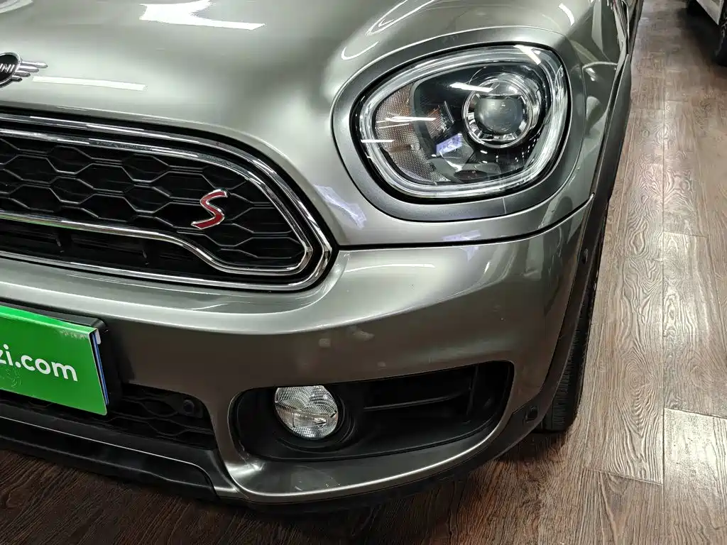 MINI Countryman 2019 — фото 24