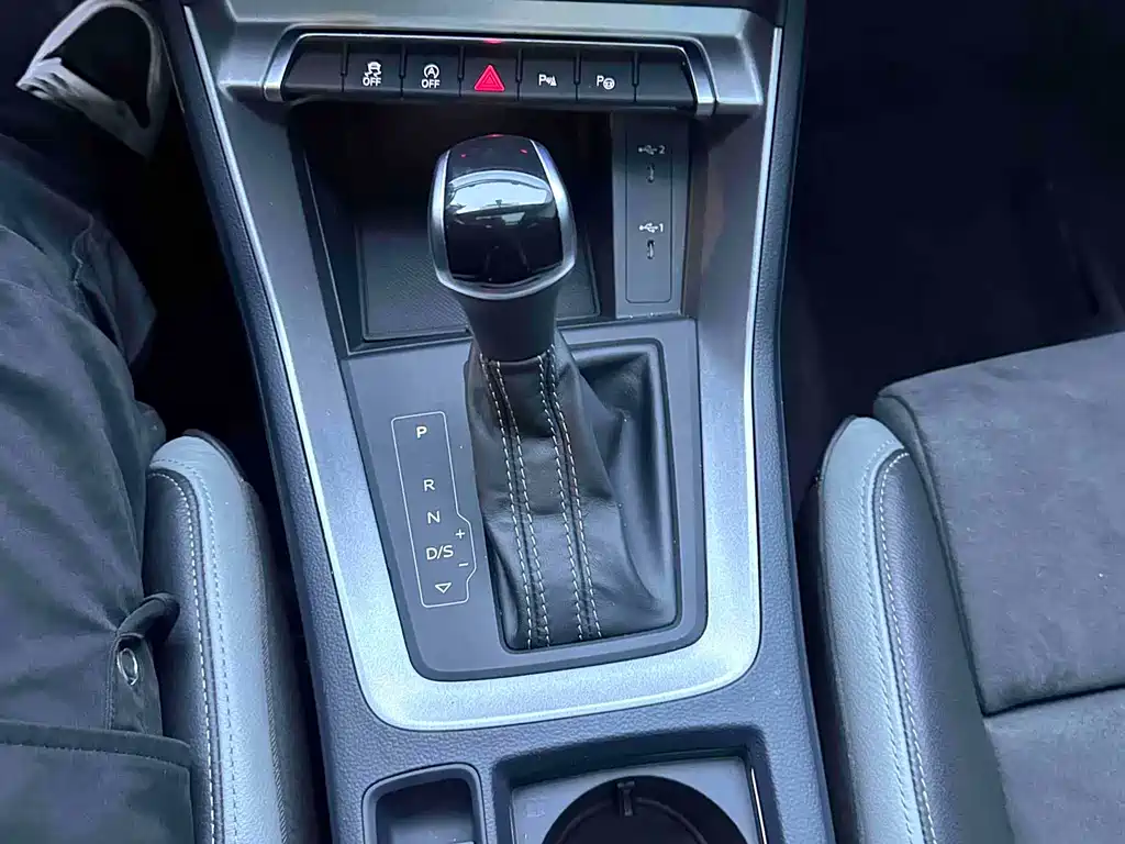 Audi Q3 2022 — фото 14