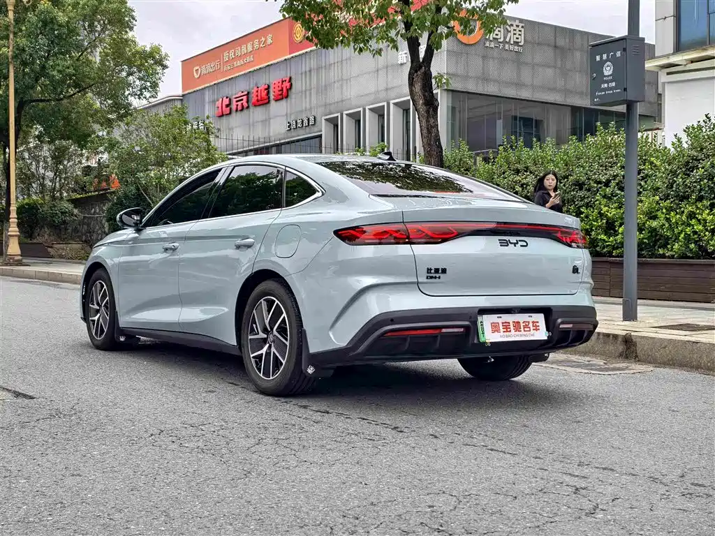BYD Qin L 2025 — фото 12
