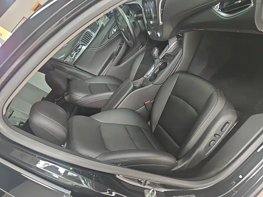 Chevrolet Malibu XL 2022 — фото 25