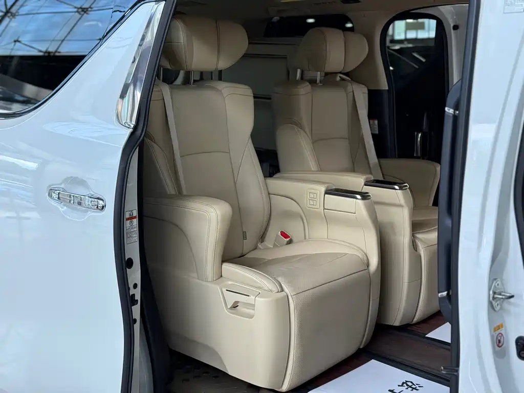Toyota Alphard 2015 — фото 17
