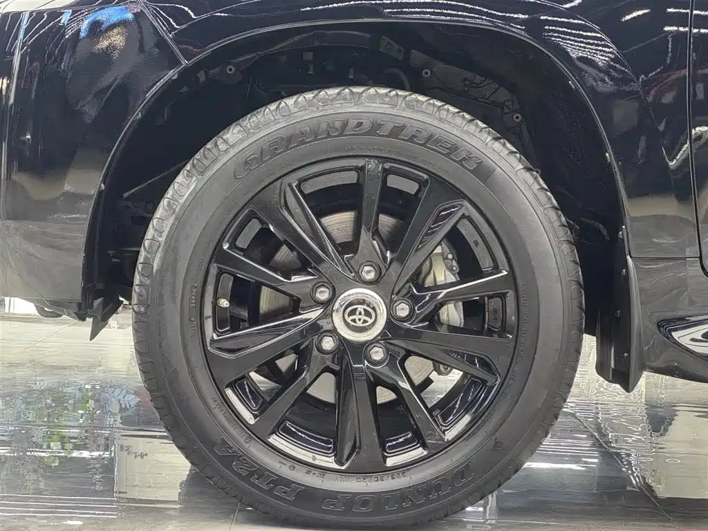 Toyota Land Cruiser 2020 — фото 4