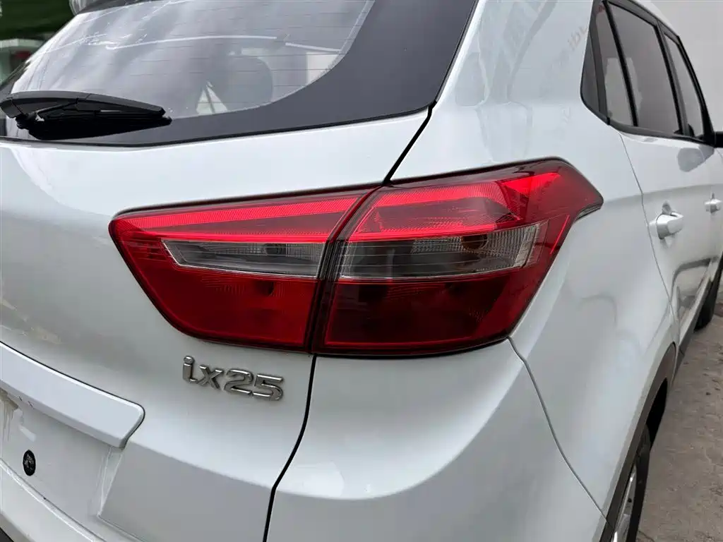 Hyundai ix25 2017 — фото 22