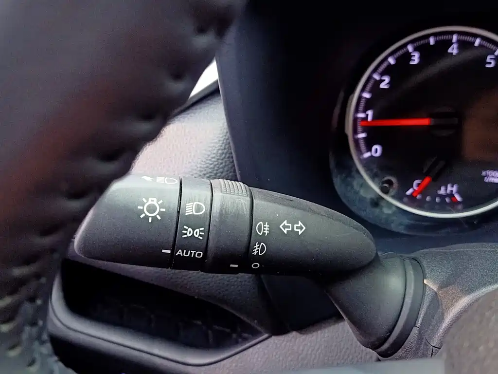 Toyota Wildlander 2022 — фото 13