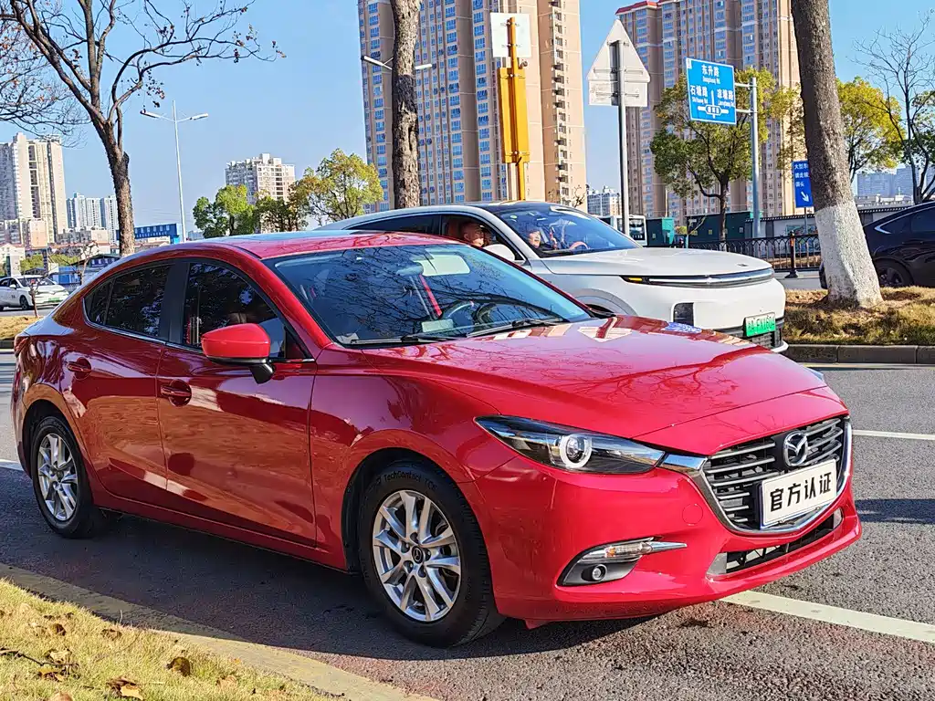Mazda 3 Axela 2018 — фото 3