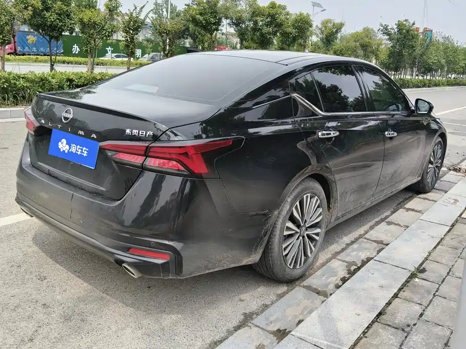 Nissan Teana 2025