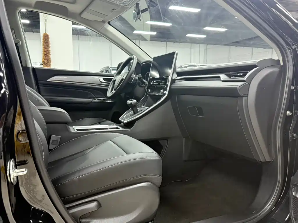 Haval M6 2023 — фото 17