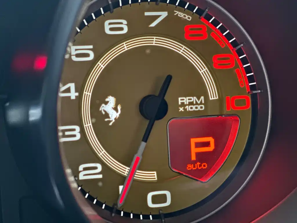 Ferrari F8 2023 — фото 8