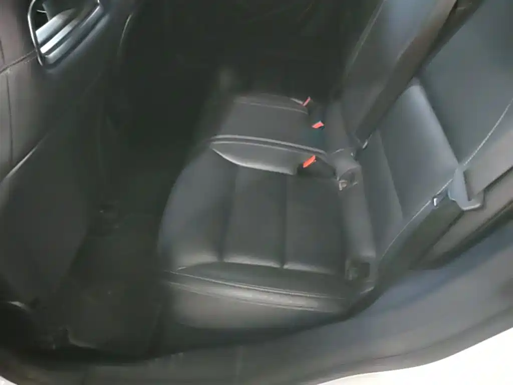 Mercedes-Benz CLA 2015 — фото 17